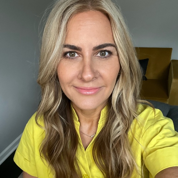 Meet your Posher, Denise - Picture 2 of 5